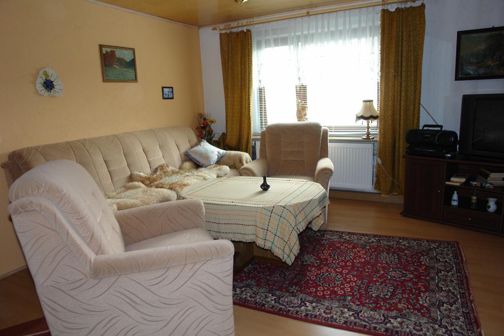 Ferienwohnung Bimmelbahn-Blick Neudorf (Saxony) Quarto foto